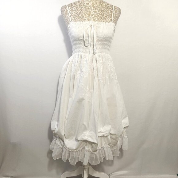 Forever 21 Dresses & Skirts - Forever 21 Size Small White Embroidered Ruched Tulle Hem Smocked Midi Dress